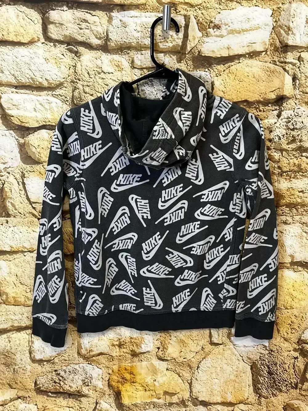 Nike Youth SportswearAll Over Print Pullover Hoodie in Black/White